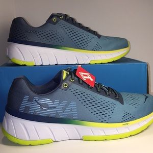 HOKA one one Cavu men’s NWB Size 9 blue yellow NEW